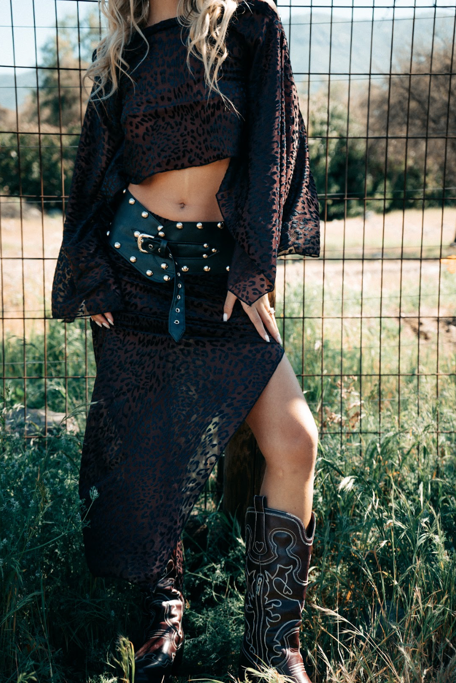 Top capa animal print malla by Cate Ceccarelli