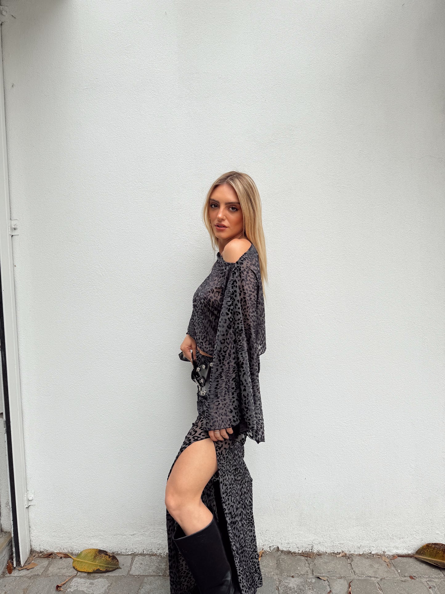 Top capa animal print black malla by Cate Ceccarelli