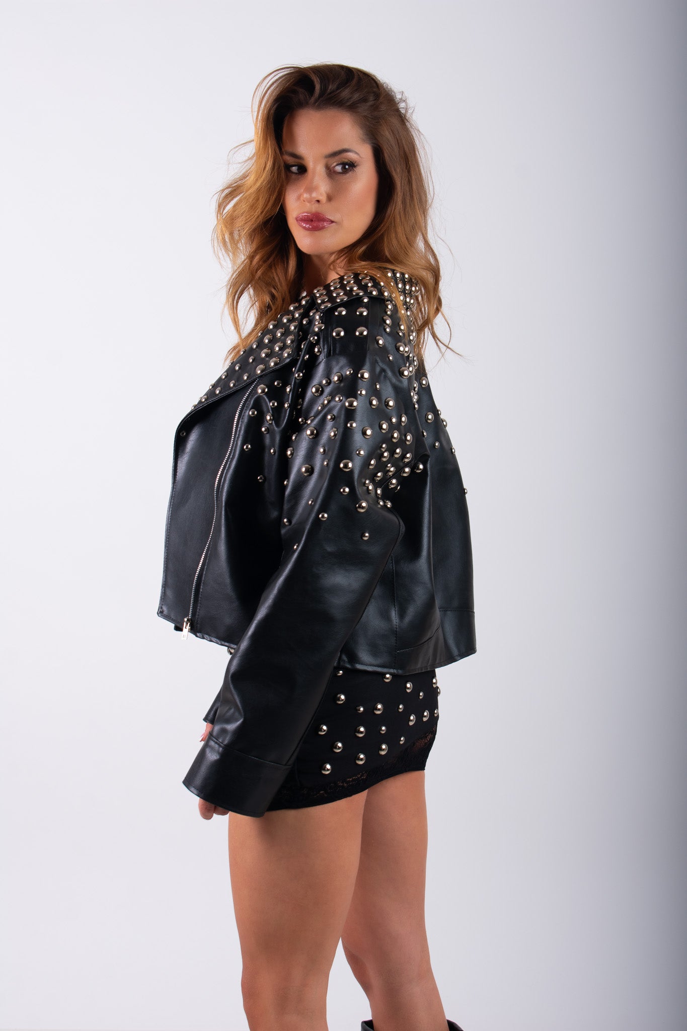 Chaqueta biker full tachas by Gala