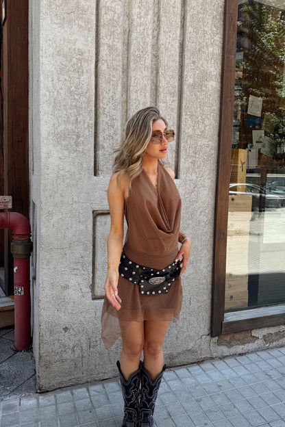 Vestido drapeado malla (incluye cinturón hebilla redonda)