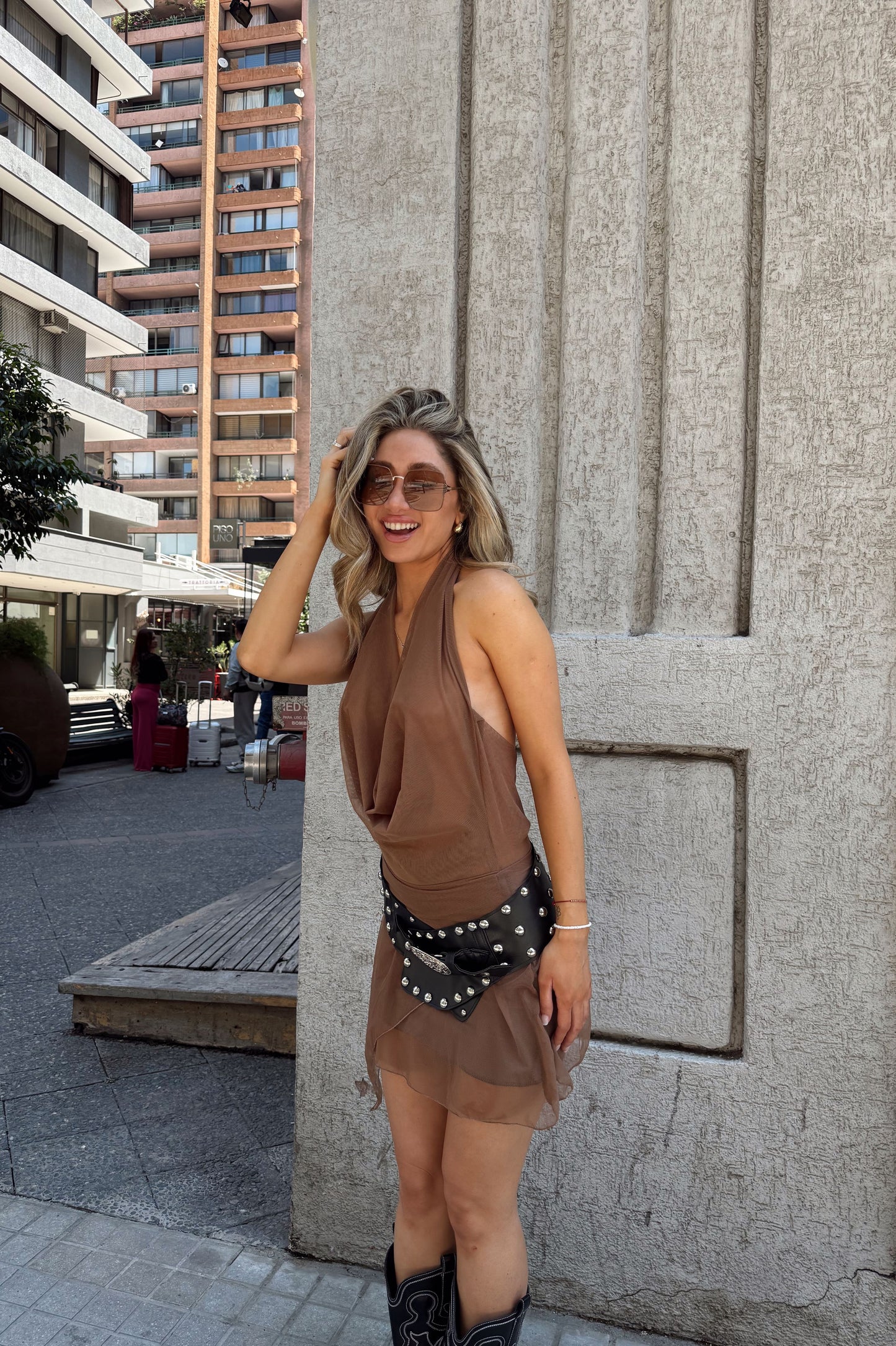 Vestido drapeado malla (incluye cinturón hebilla redonda)