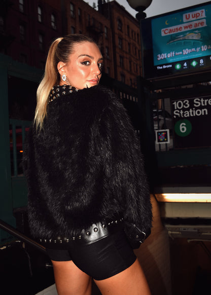 Chaqueta piel by Cate Ceccarelli